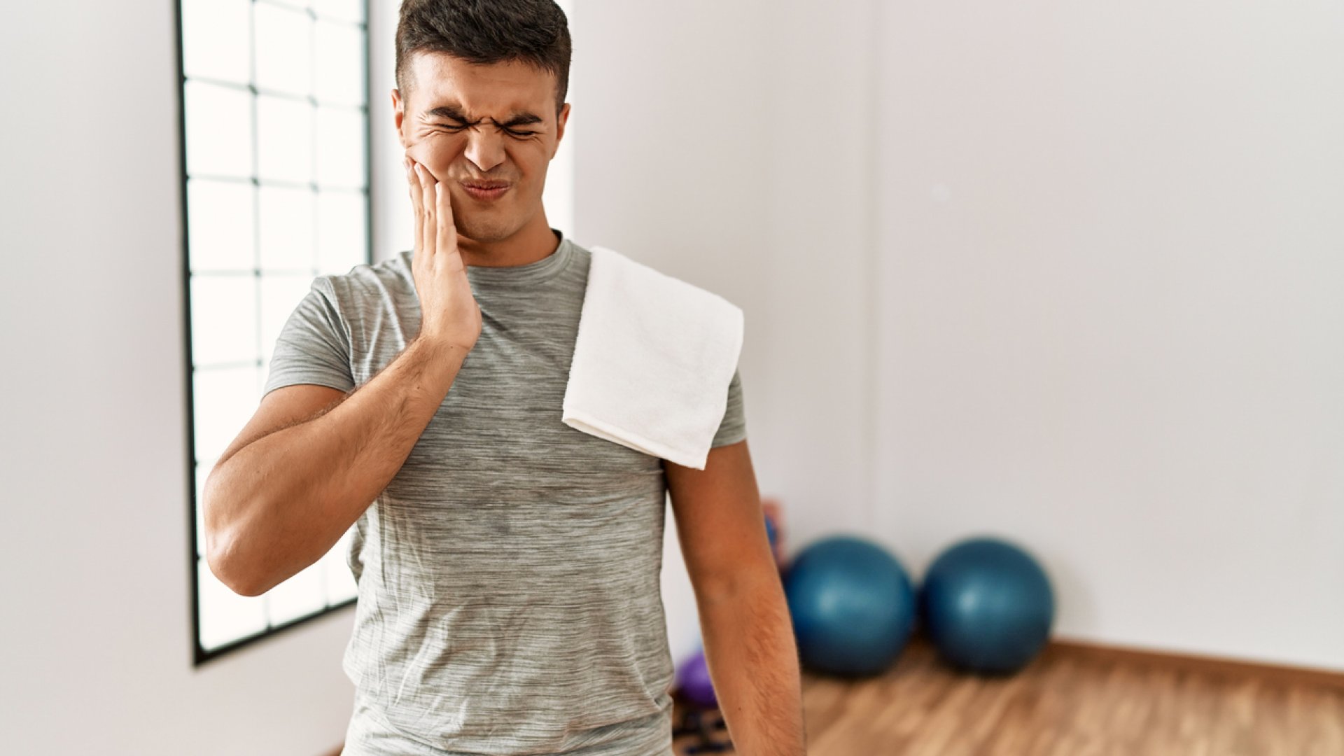 Sportos életmód, egészséges mosoly és teljes testre figyelő formában maradás